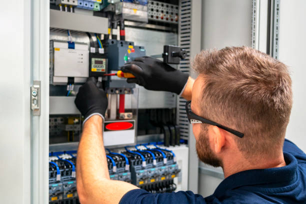 Best Electrical Troubleshooting Services  in Comstock Park, MI