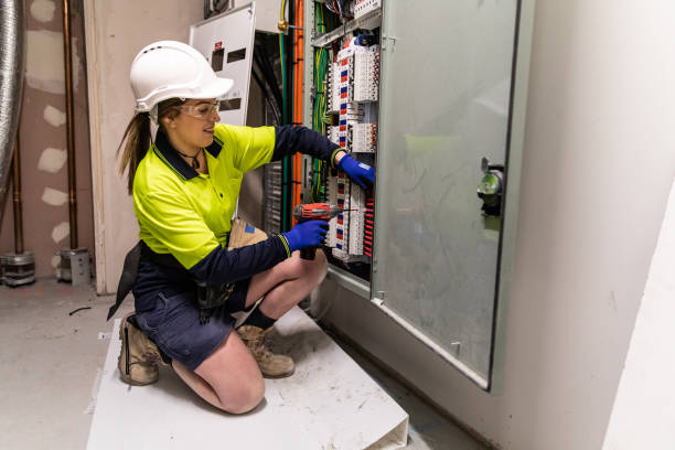 Best Emergency Electrical Repair  in Comstock Park, MI