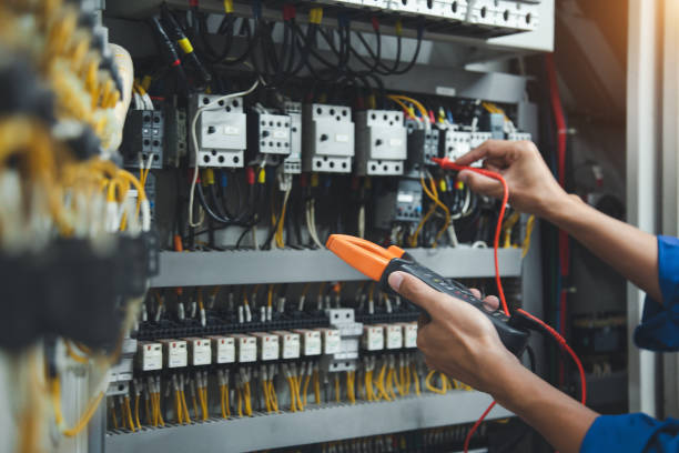 Best 24-Hour Electrician  in Comstock Park, MI